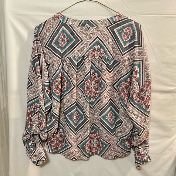 Xhilaration Multi Colored V-Neck Button Up Top - Picture 2 of 5